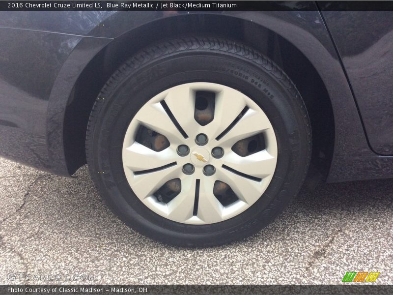 Blue Ray Metallic / Jet Black/Medium Titanium 2016 Chevrolet Cruze Limited LS