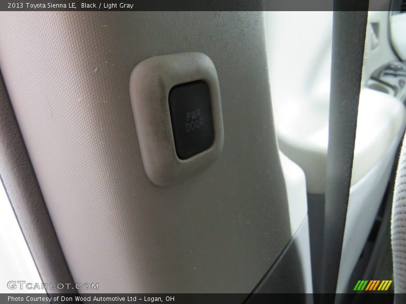 Black / Light Gray 2013 Toyota Sienna LE