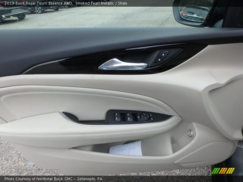 Door Panel of 2019 Regal TourX Essence AWD