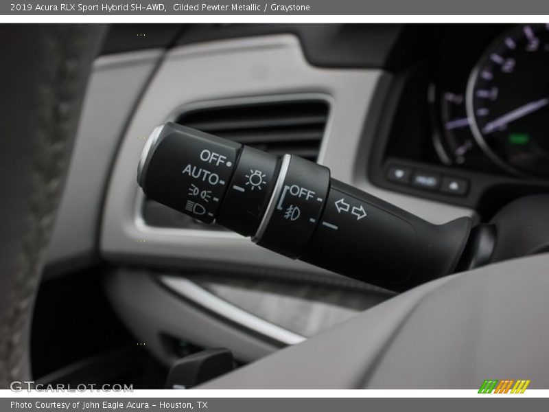 Controls of 2019 RLX Sport Hybrid SH-AWD