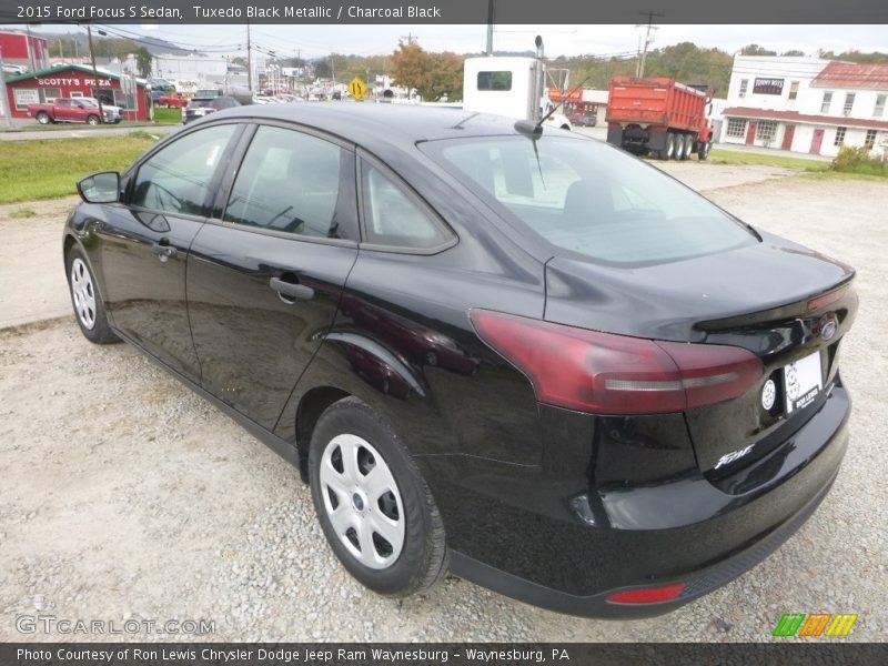 Tuxedo Black Metallic / Charcoal Black 2015 Ford Focus S Sedan