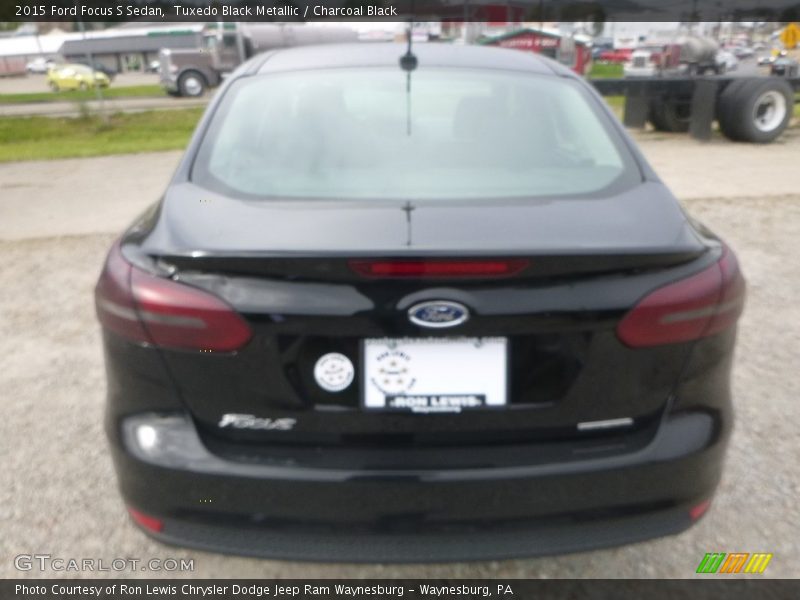 Tuxedo Black Metallic / Charcoal Black 2015 Ford Focus S Sedan
