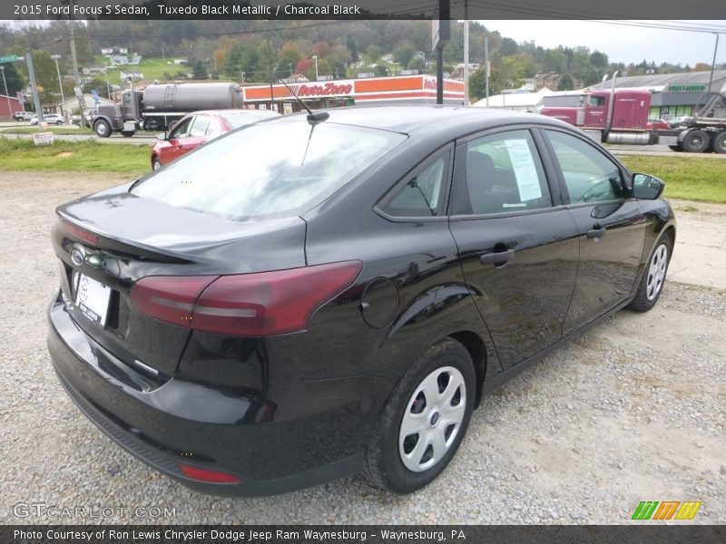 Tuxedo Black Metallic / Charcoal Black 2015 Ford Focus S Sedan