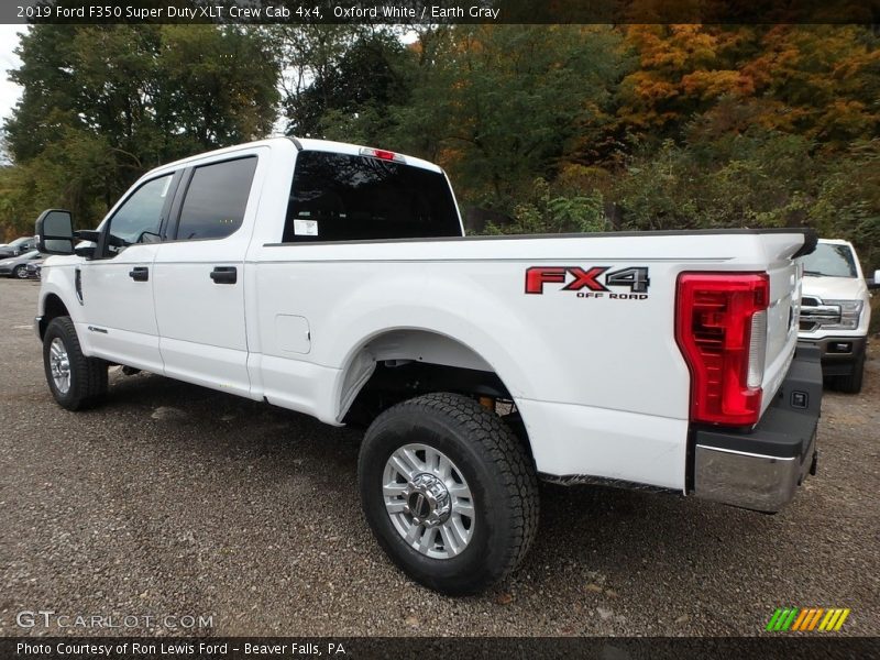 Oxford White / Earth Gray 2019 Ford F350 Super Duty XLT Crew Cab 4x4