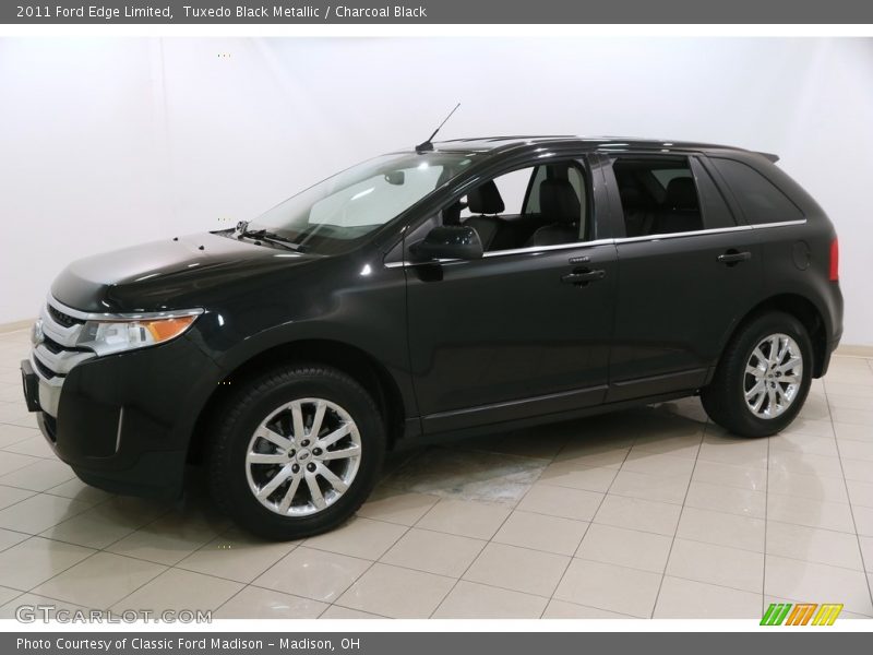 Tuxedo Black Metallic / Charcoal Black 2011 Ford Edge Limited