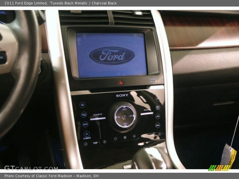Tuxedo Black Metallic / Charcoal Black 2011 Ford Edge Limited
