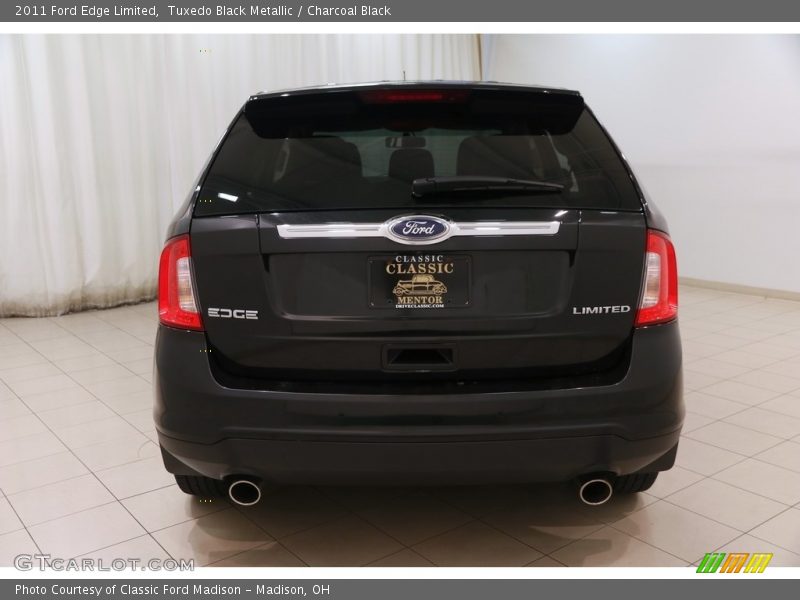 Tuxedo Black Metallic / Charcoal Black 2011 Ford Edge Limited