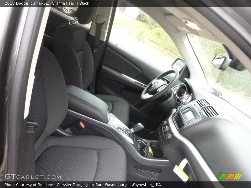 Granite Pearl / Black 2018 Dodge Journey SE
