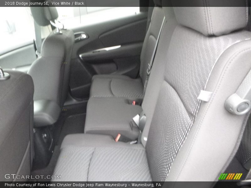 Vice White / Black 2018 Dodge Journey SE