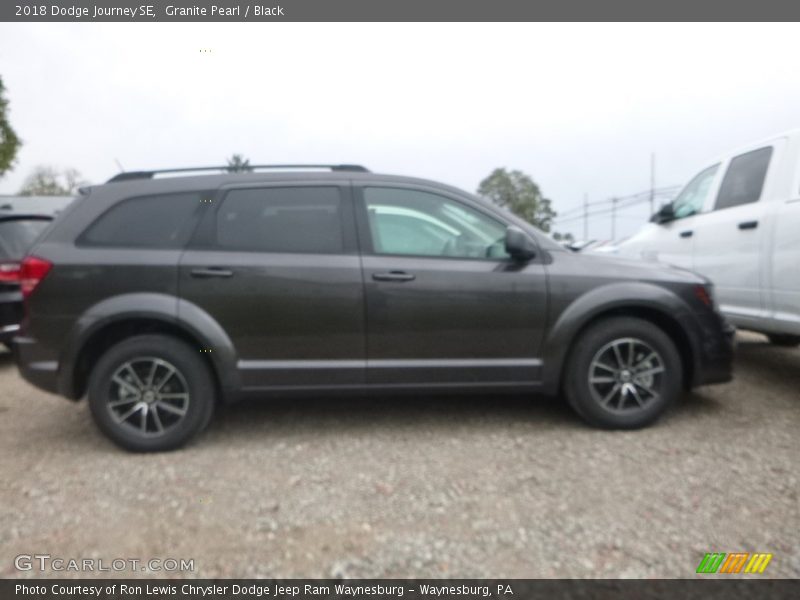 Granite Pearl / Black 2018 Dodge Journey SE