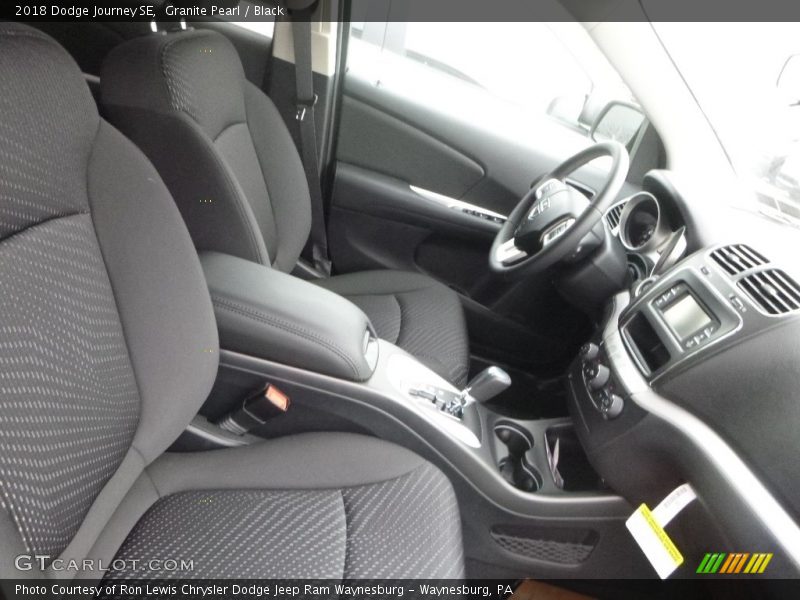 Granite Pearl / Black 2018 Dodge Journey SE
