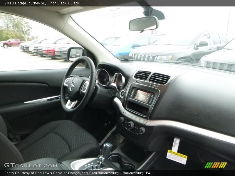 Pitch Black / Black 2018 Dodge Journey SE