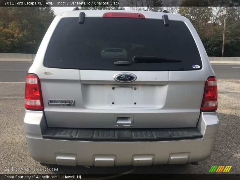 Ingot Silver Metallic / Charcoal Black 2011 Ford Escape XLT 4WD