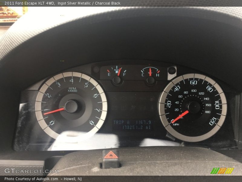 Ingot Silver Metallic / Charcoal Black 2011 Ford Escape XLT 4WD