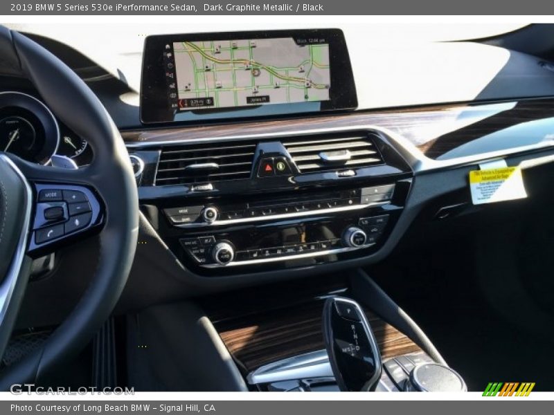 Dark Graphite Metallic / Black 2019 BMW 5 Series 530e iPerformance Sedan