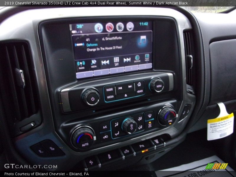 Summit White / Dark Ash/Jet Black 2019 Chevrolet Silverado 3500HD LTZ Crew Cab 4x4 Dual Rear Wheel