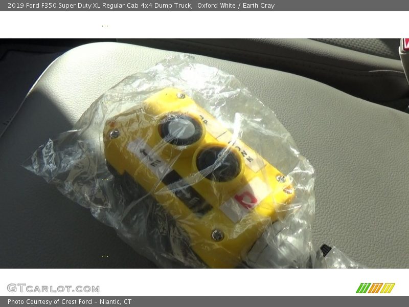 Oxford White / Earth Gray 2019 Ford F350 Super Duty XL Regular Cab 4x4 Dump Truck