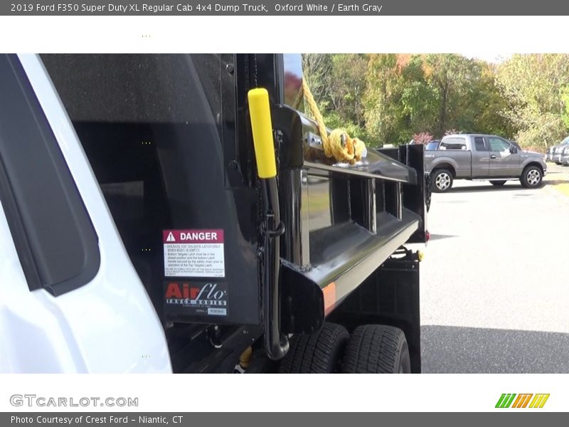 Oxford White / Earth Gray 2019 Ford F350 Super Duty XL Regular Cab 4x4 Dump Truck
