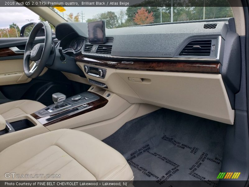 Dashboard of 2018 Q5 2.0 TFSI Premium quattro