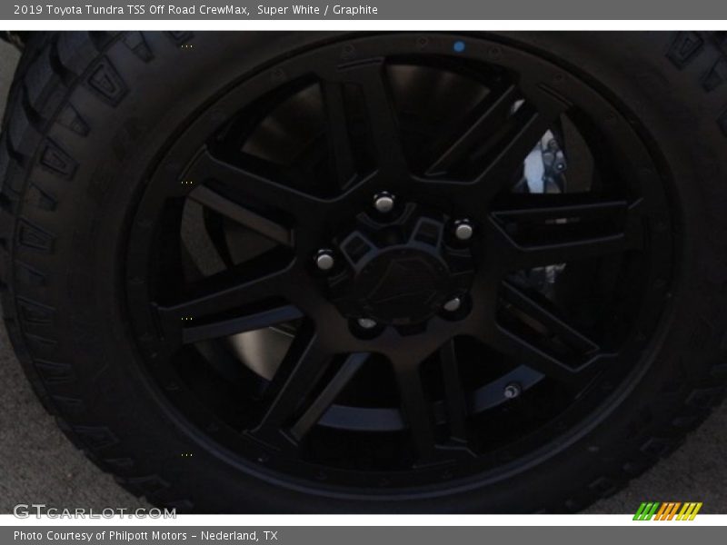 Super White / Graphite 2019 Toyota Tundra TSS Off Road CrewMax