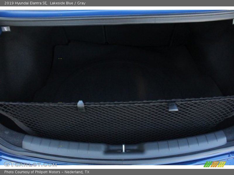  2019 Elantra SE Trunk