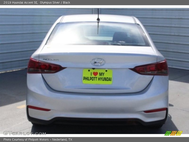 Olympus Silver / Black 2019 Hyundai Accent SE