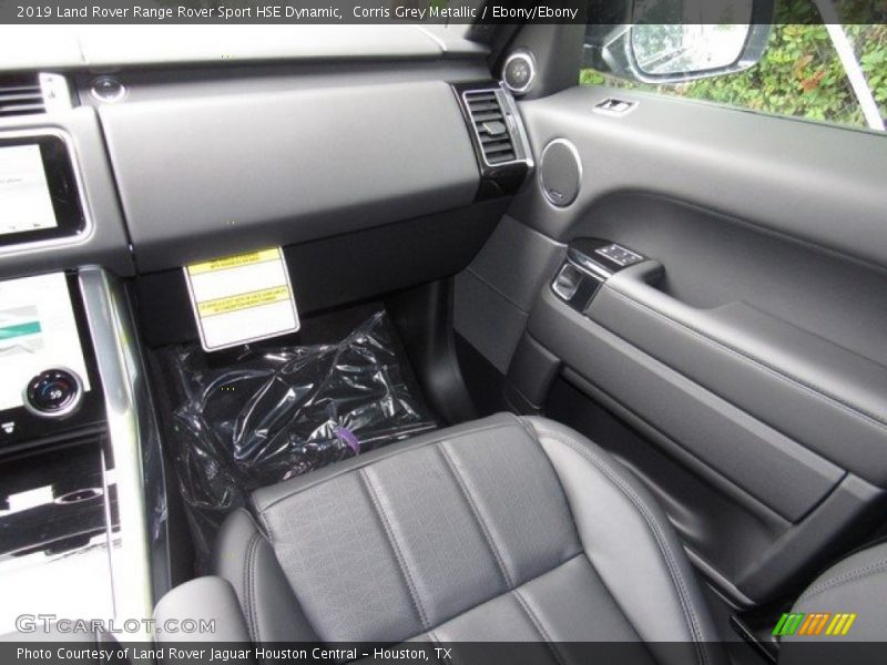 Dashboard of 2019 Range Rover Sport HSE Dynamic