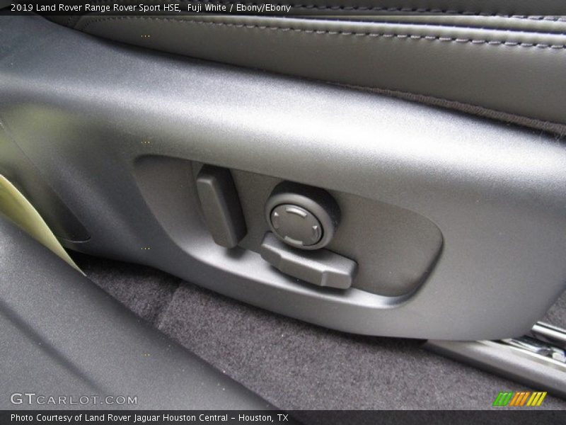 Controls of 2019 Range Rover Sport HSE