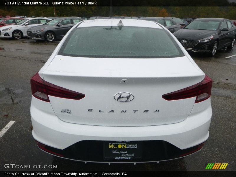 Quartz White Pearl / Black 2019 Hyundai Elantra SEL