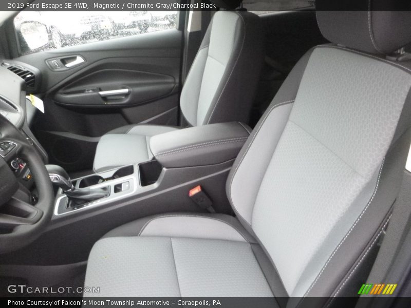 Magnetic / Chromite Gray/Charcoal Black 2019 Ford Escape SE 4WD