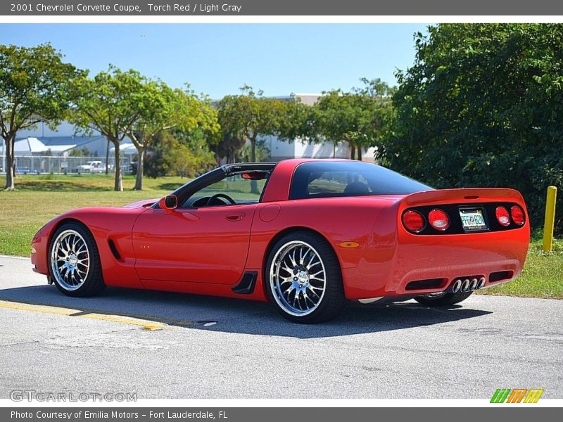 Torch Red / Light Gray 2001 Chevrolet Corvette Coupe
