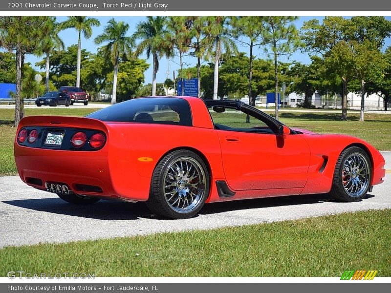 Torch Red / Light Gray 2001 Chevrolet Corvette Coupe