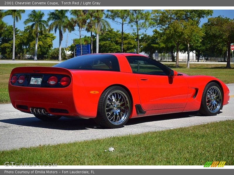 Torch Red / Light Gray 2001 Chevrolet Corvette Coupe