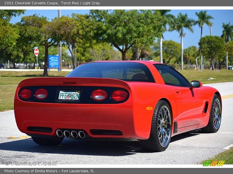 Torch Red / Light Gray 2001 Chevrolet Corvette Coupe