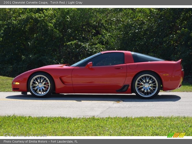 Torch Red / Light Gray 2001 Chevrolet Corvette Coupe