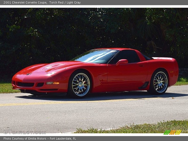 Torch Red / Light Gray 2001 Chevrolet Corvette Coupe