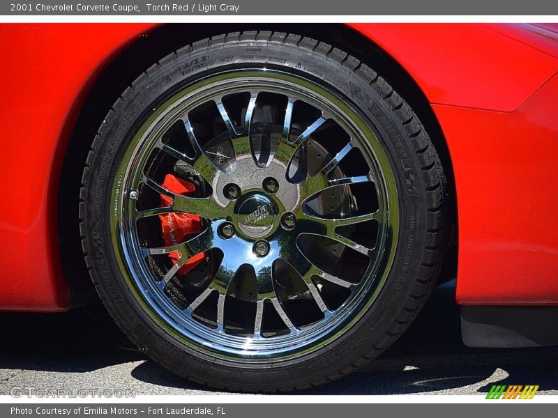 Torch Red / Light Gray 2001 Chevrolet Corvette Coupe