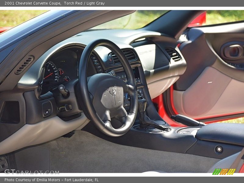 Torch Red / Light Gray 2001 Chevrolet Corvette Coupe