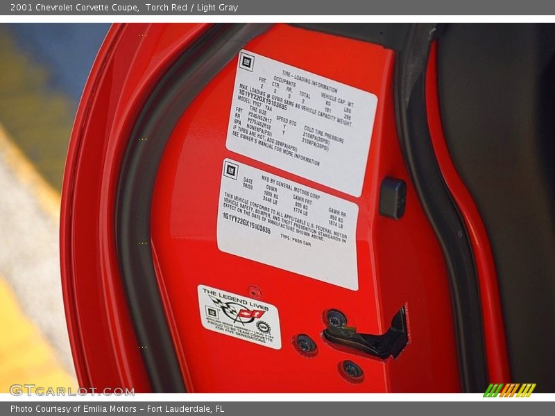 Torch Red / Light Gray 2001 Chevrolet Corvette Coupe