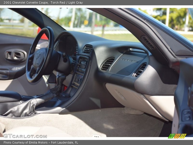 Torch Red / Light Gray 2001 Chevrolet Corvette Coupe