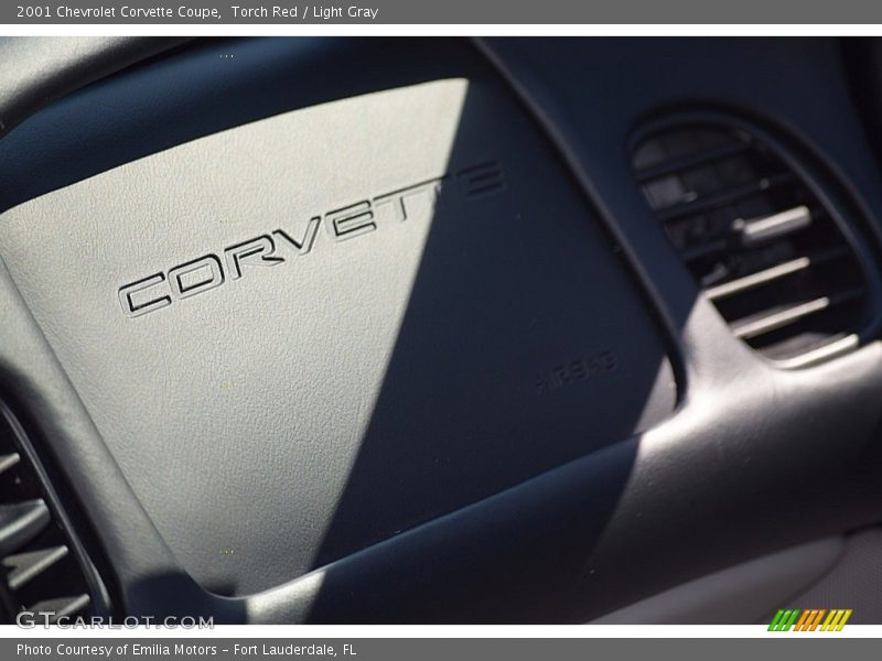 Torch Red / Light Gray 2001 Chevrolet Corvette Coupe