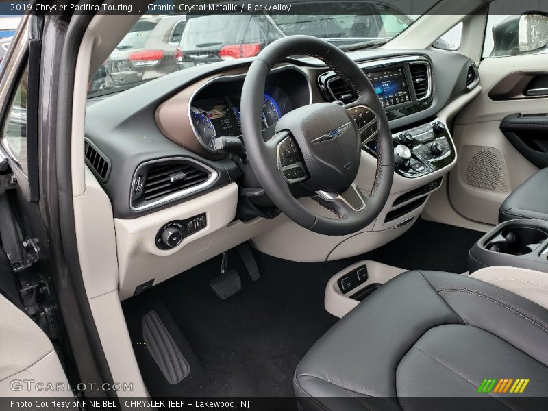Granite Crystal Metallic / Black/Alloy 2019 Chrysler Pacifica Touring L