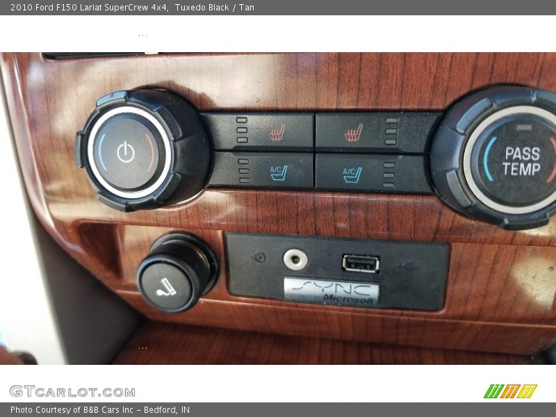 Tuxedo Black / Tan 2010 Ford F150 Lariat SuperCrew 4x4