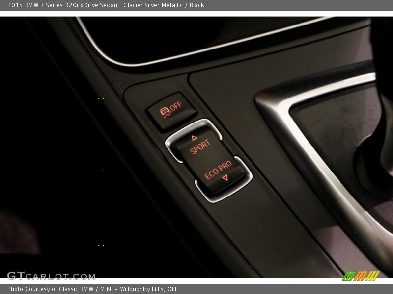 Glacier Silver Metallic / Black 2015 BMW 3 Series 320i xDrive Sedan