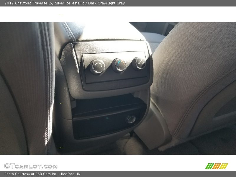 Silver Ice Metallic / Dark Gray/Light Gray 2012 Chevrolet Traverse LS