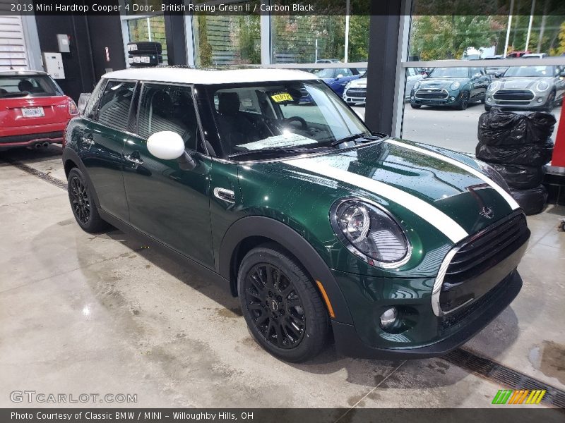 Front 3/4 View of 2019 Hardtop Cooper 4 Door