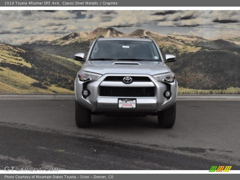 Classic Silver Metallic / Graphite 2019 Toyota 4Runner SR5 4x4