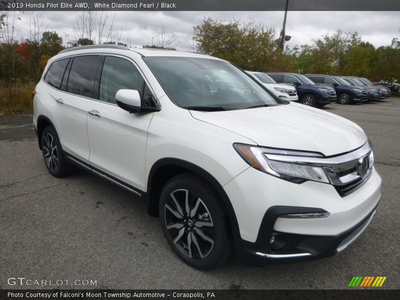 Front 3/4 View of 2019 Pilot Elite AWD