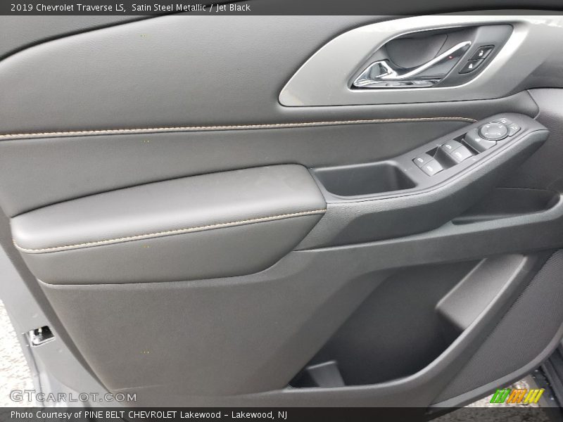 Satin Steel Metallic / Jet Black 2019 Chevrolet Traverse LS