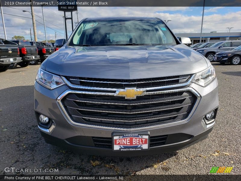 Satin Steel Metallic / Jet Black 2019 Chevrolet Traverse LT
